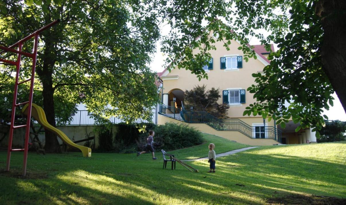 Ferienhof Uhudler-Arkaden Stegersbach Exterior foto